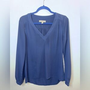 Banana Republic Women's Small Blue Long Sleeve V-Neck Top Pullover Blouse Flowy